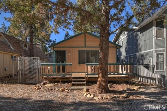 Photo - 949 Pine Ln