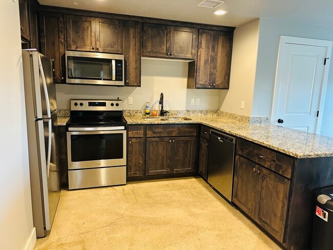 Photo - 583 N 400 E Unit B