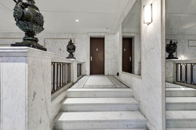 Photo - The River Cliff