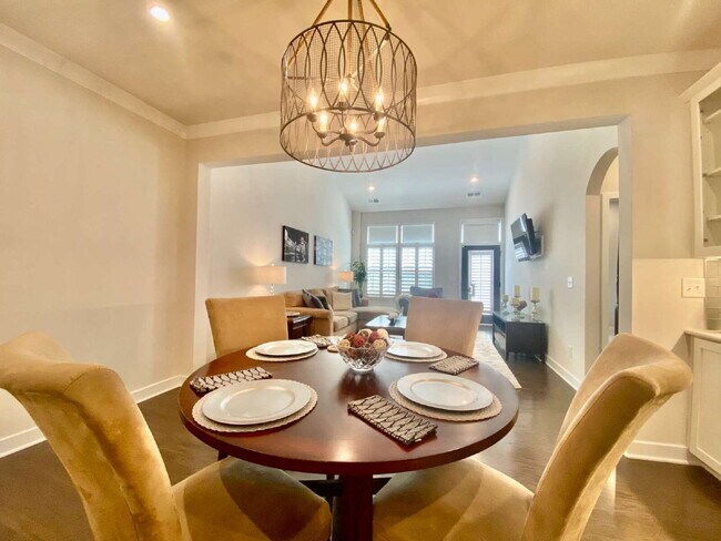 Photo - GORGEOUS TOWNHOME IN SOUTH PARK
