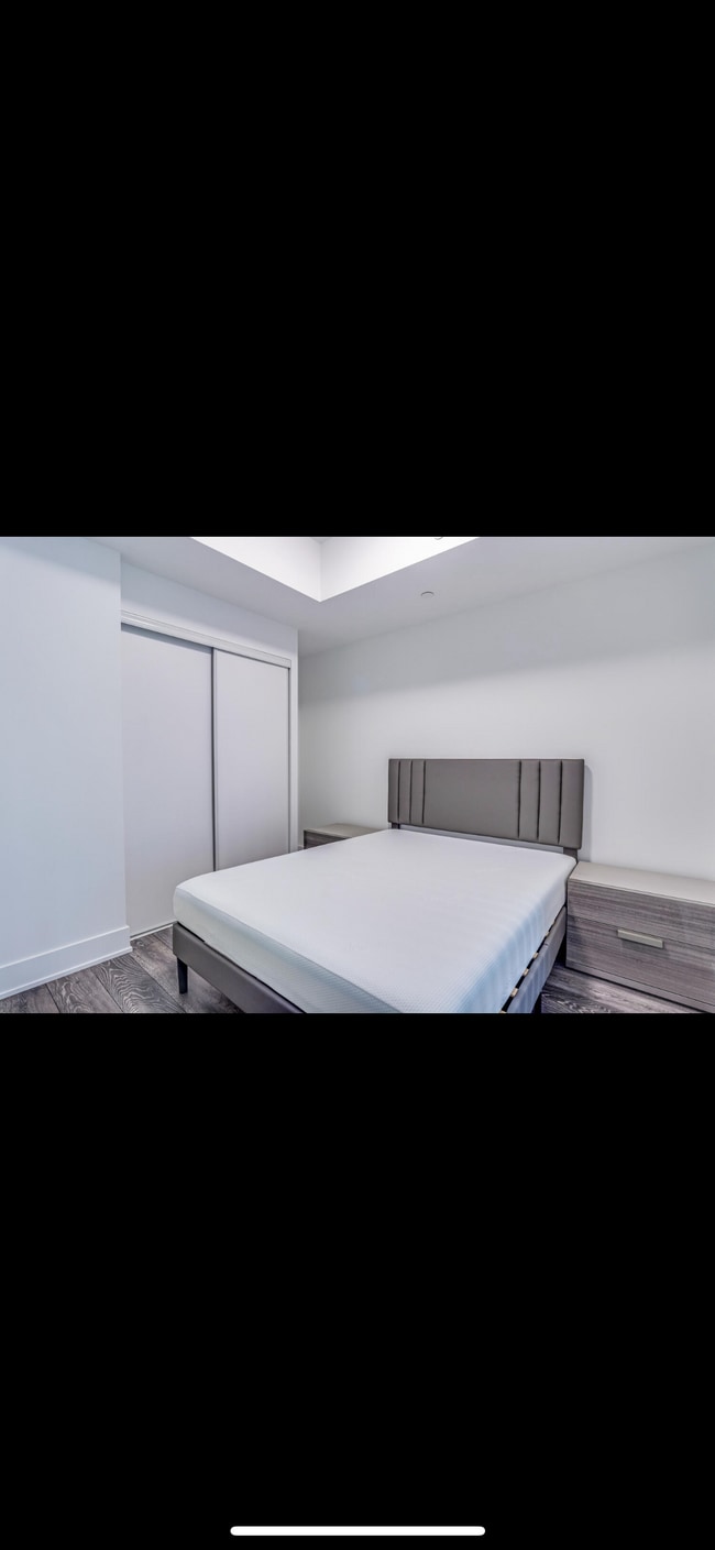 Photo - Large 1 bedroom Plus Den Condo in downtown... Unit 204