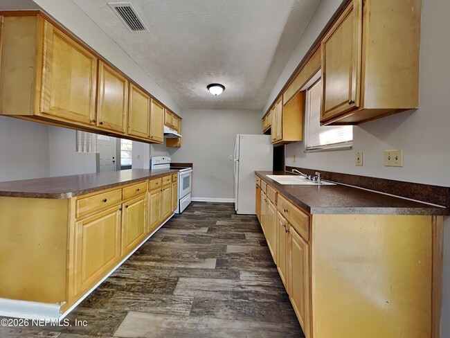 Photo - 8349 Pembrook Ct