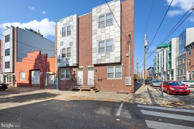 Building Photo - 1322 N 15th St Rental