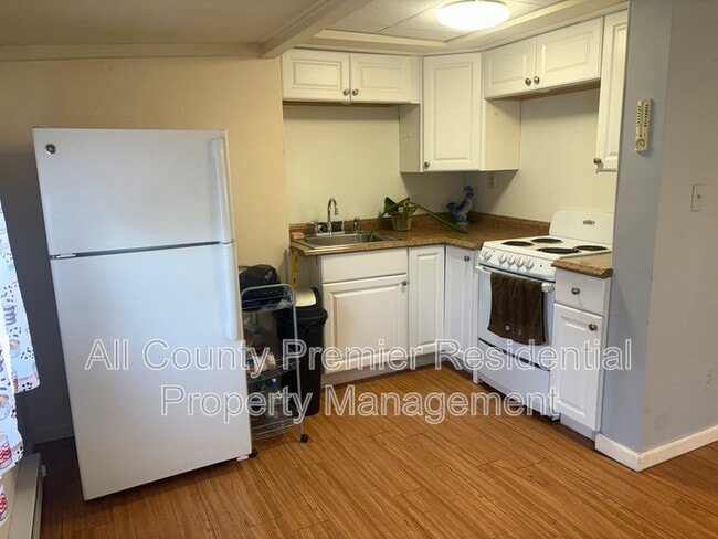 Photo - 4 Henshaw Ct Unidad 2 Rear