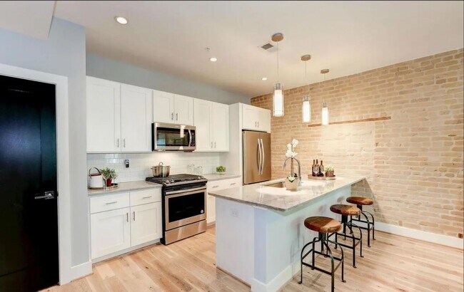 Photo - 307 Taylor St NW Unit 2