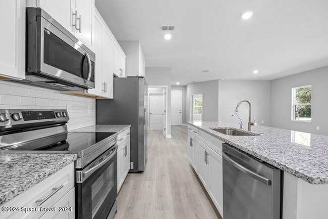 Photo - 1377 Amelia Ave SW