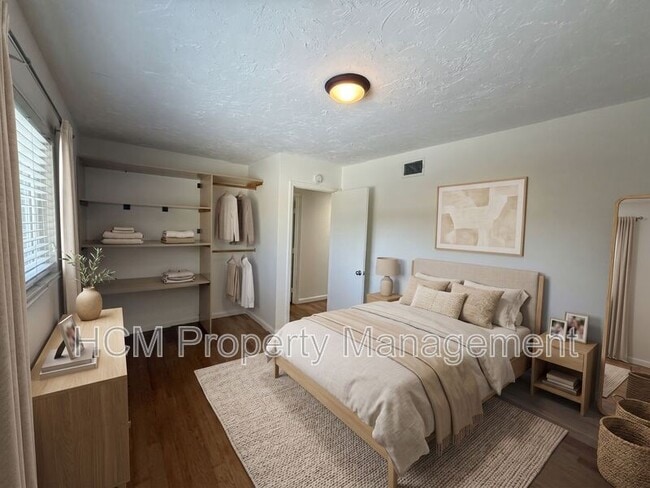 16402 Birdie Ln