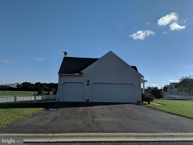 Photo - 196 Kings Mill Dr