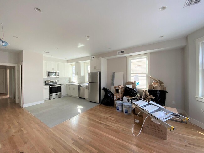 Photo - 72 Spring St Unit 3