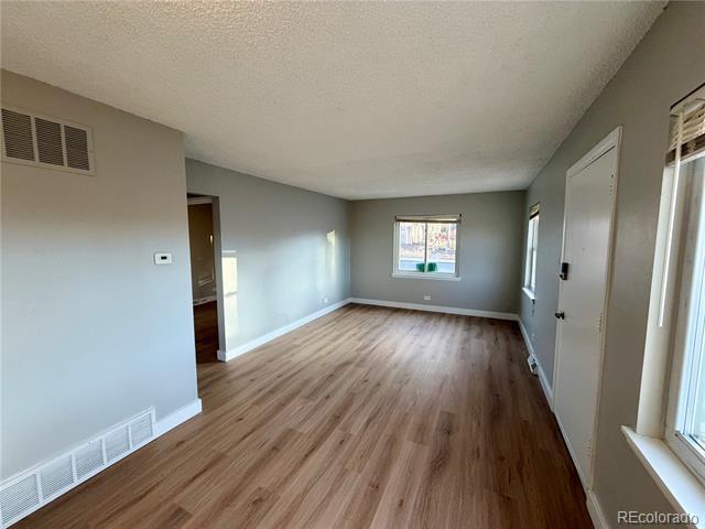 Photo - 700 Perry St