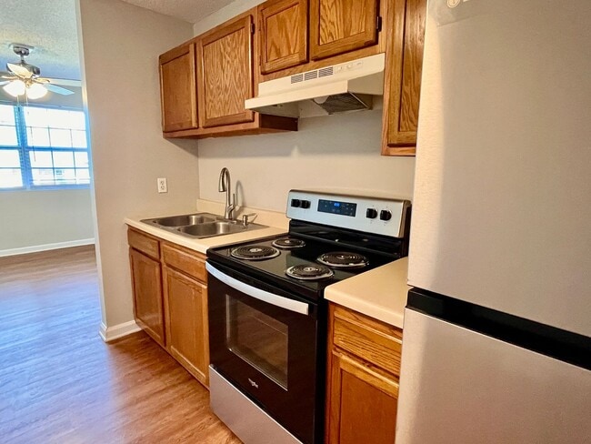 Photo - Adorable 1 bed / 1.5 bath with Garage Unit 18-14