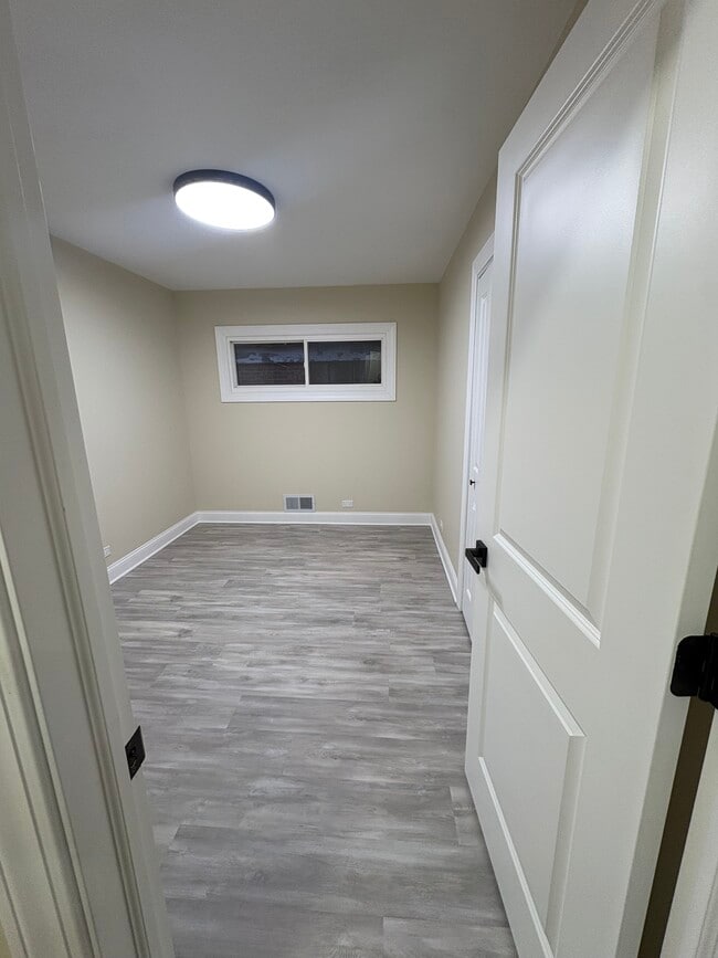 Photo - 106 W 155th St