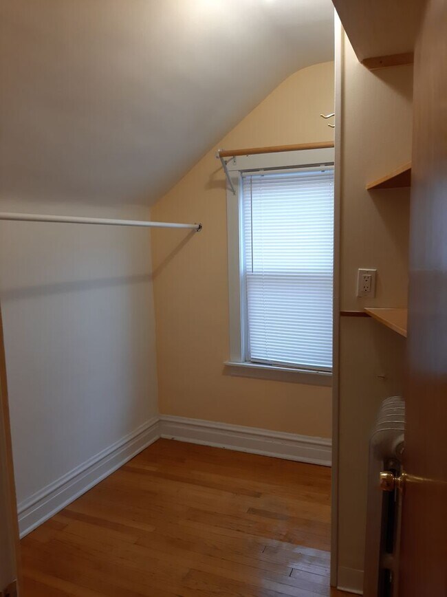 Photo - 5622 N Mango Ave Unit 2Nd Floor Front