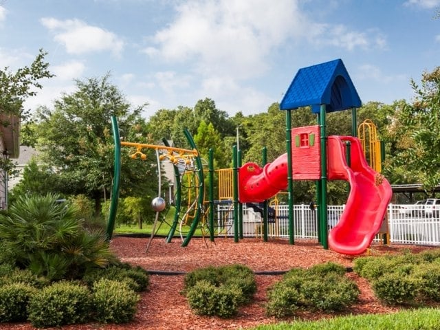Rolling Acres Apartments