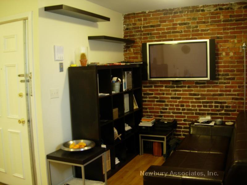 Photo - 74 Tyler St Unidad Tyler St Rental