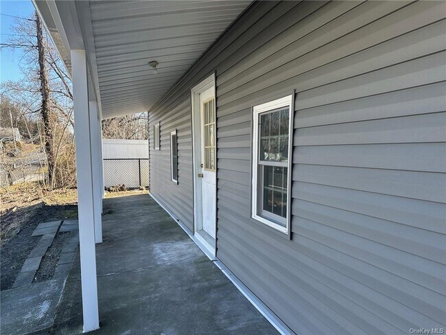 Photo - 2829 Crompond Rd