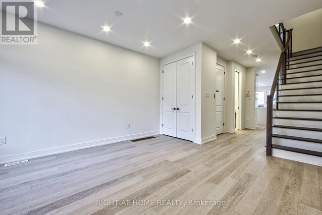 Photo - 198 McRoberts Ave