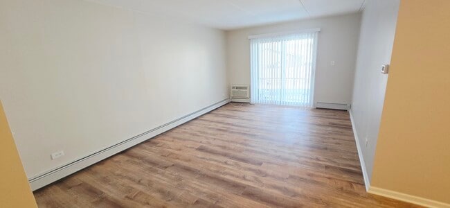 Photo - 318 W Naperville Rd Unit 3