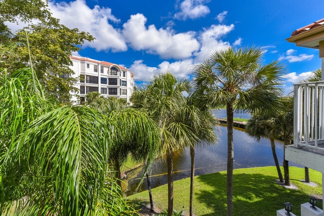 Photo - 7369 Orangewood Ln Unidad 301