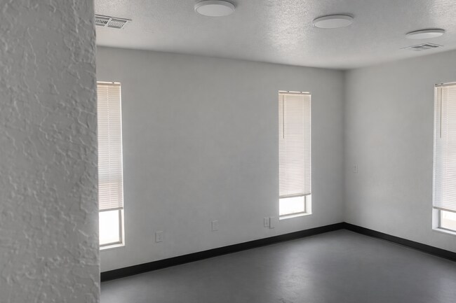 Photo - 7030 W Wilshire Blvd Unidad 106