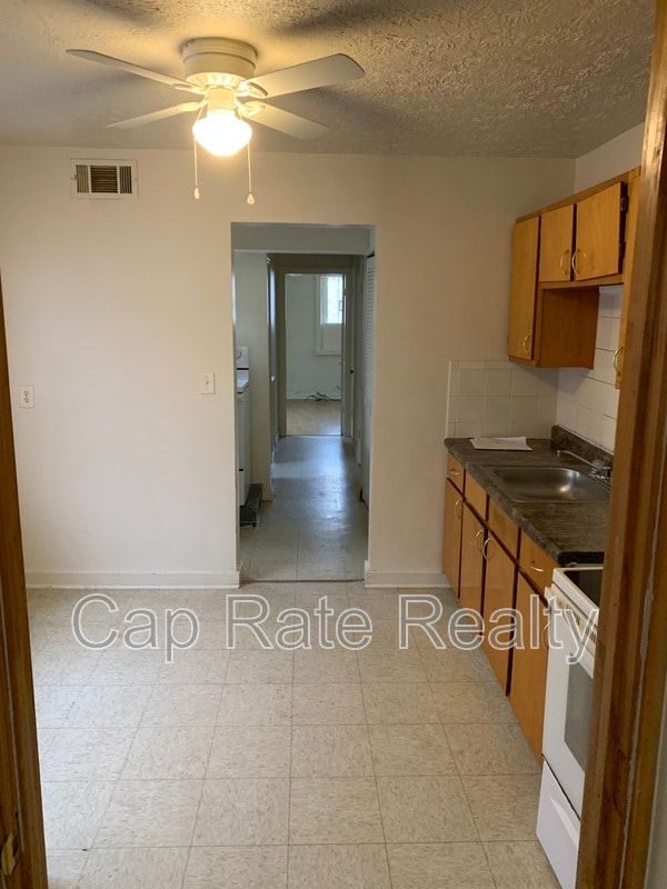 Photo - 1040 Loretta Ave