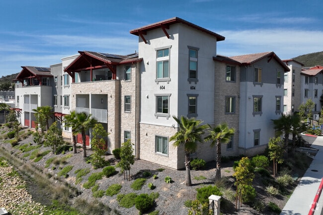 Building Photo - Estrella