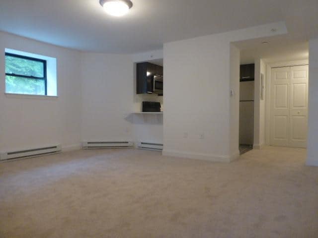 Photo - 457 Centre St