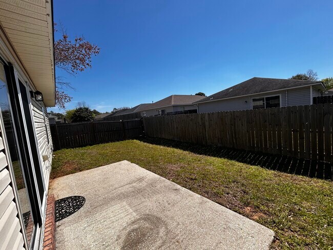 Photo - 1082 Antigua Cir