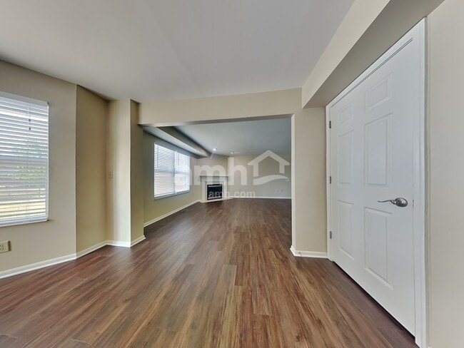 Photo - 1837 Cantwell Ct