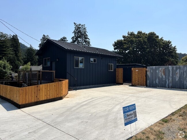 Building Photo - Charming Pet-Friendly Brand New 1 Bedroom ... Rental