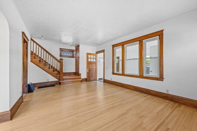 1625 Selby Avenue