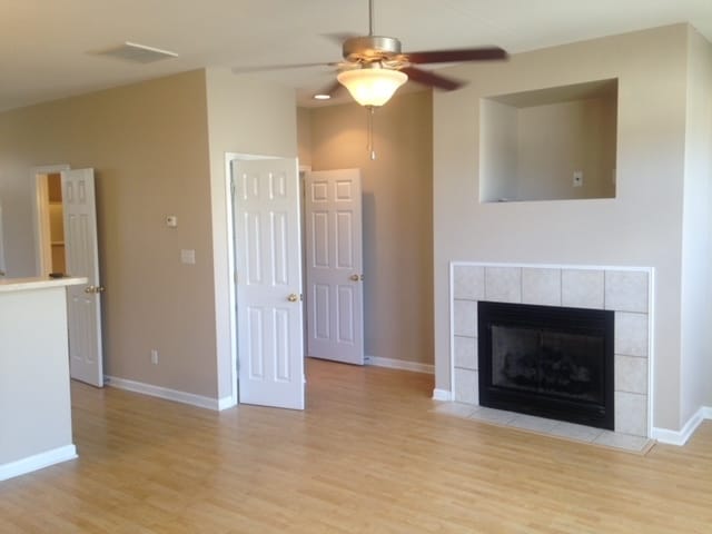 Photo - 10729 Prince Albert Way