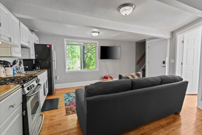 Photo - 1722 N Pulaski St