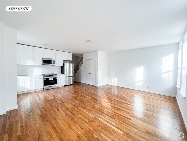 Building Photo - 310 Sumpter St Rental