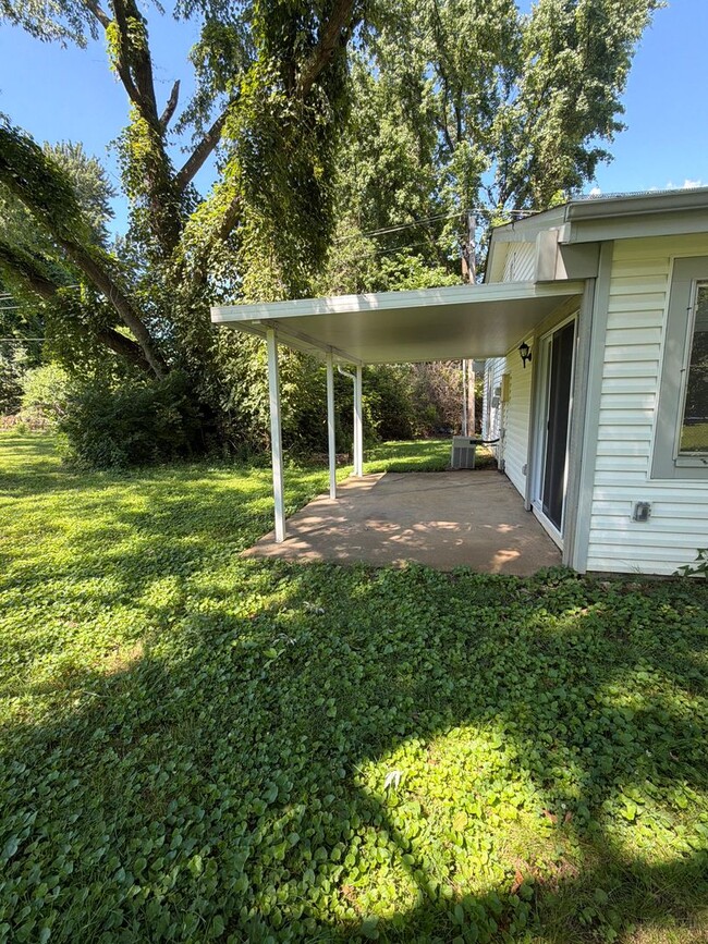 Photo - 602 Ledyard Dr