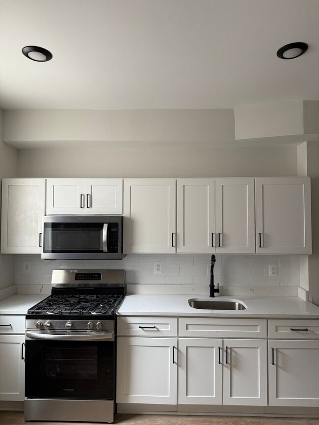 Photo - Newly Renovated Townhouse