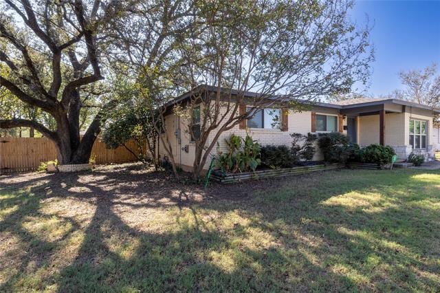 Photo - 611 Crestview Dr