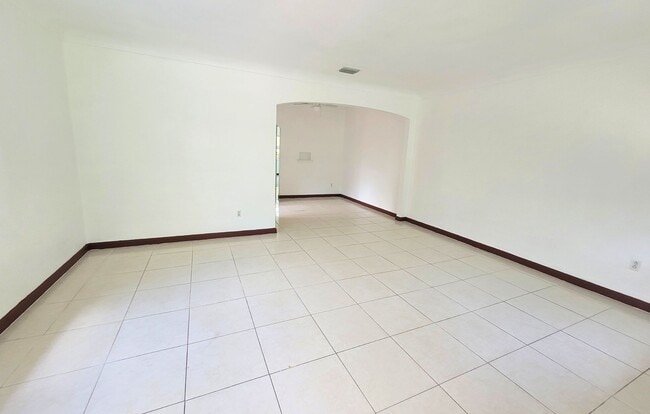 Photo - 1429 NE 147th St