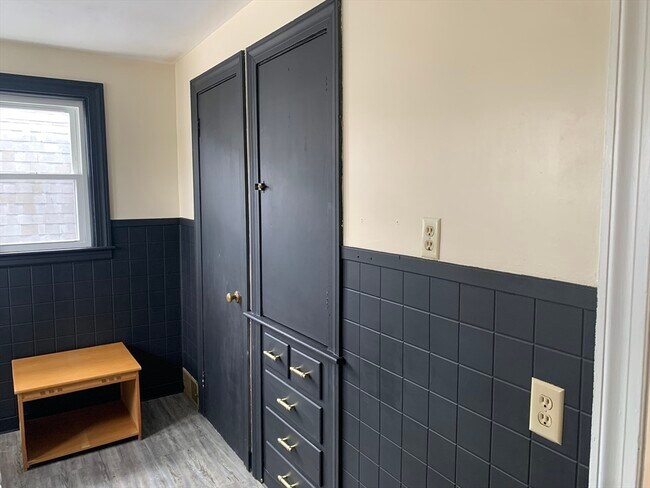 Photo - 108 Elmwood Ave Unit 2