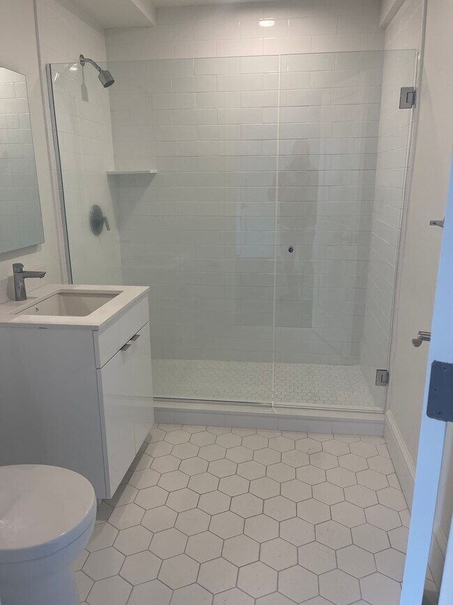 Photo - Harvard Square Brande new Super Sunny AWESOME studio 1 free Month Students ok