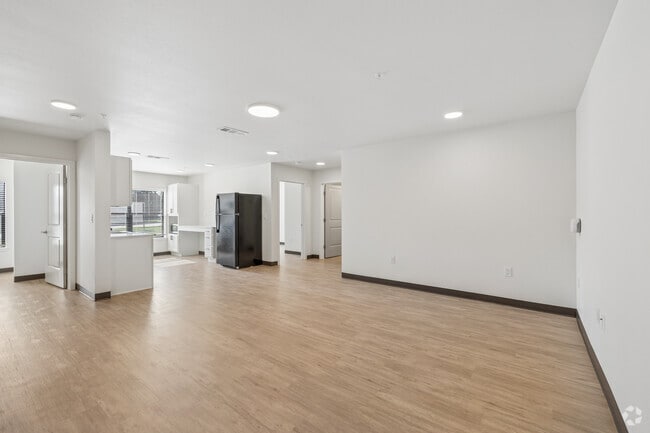 3 habitaciones, 2 baños - 1046 pies cuadrados - Sala de estar