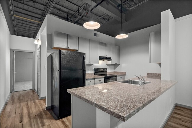Photo - 612 W Texas Ave Unit 211