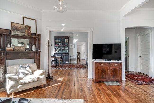 Photo - 1433 Desoto Ave SW