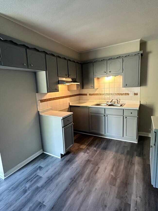 Photo - 7923 Agnes Ave