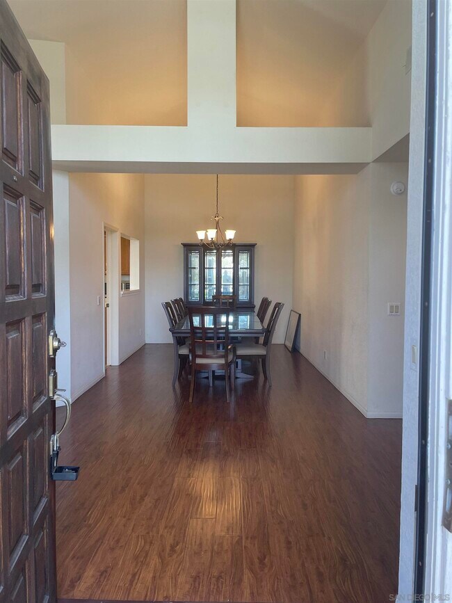 Photo - 15602 Via Marchena