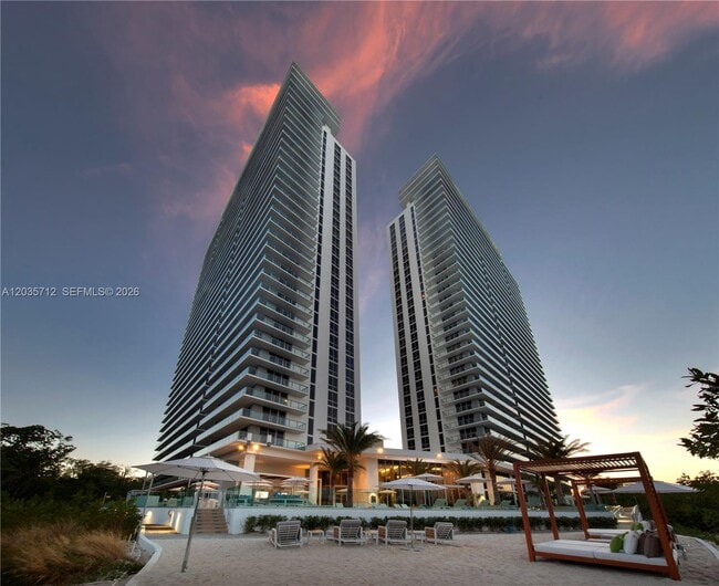 Building Photo - 16385 Biscayne Blvd Unit 519