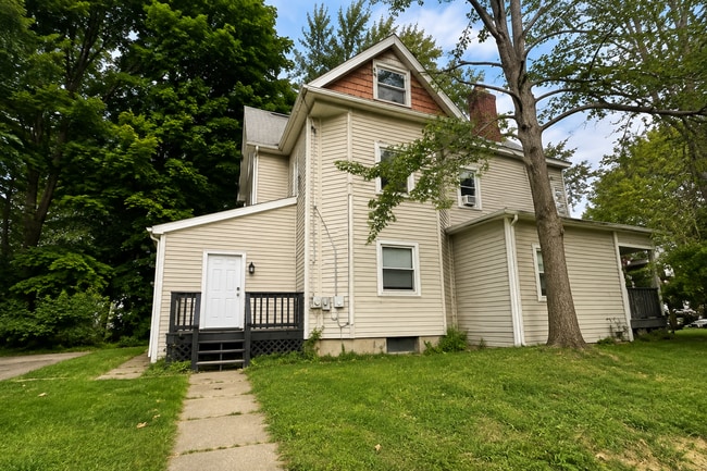 Photo - 505 Dawson Ave Unit 3