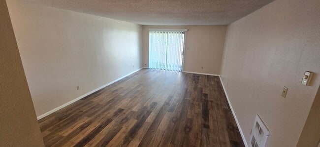 Photo - 3226 Summers Ln