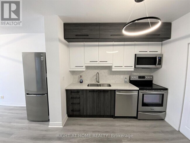 Photo - 152 St Patrick St Unit 208