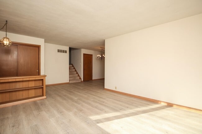 Photo - 1705 Elmwood Dr